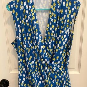 J. Mclaughlin Blue Sleeveless Wrap Top. Size Large